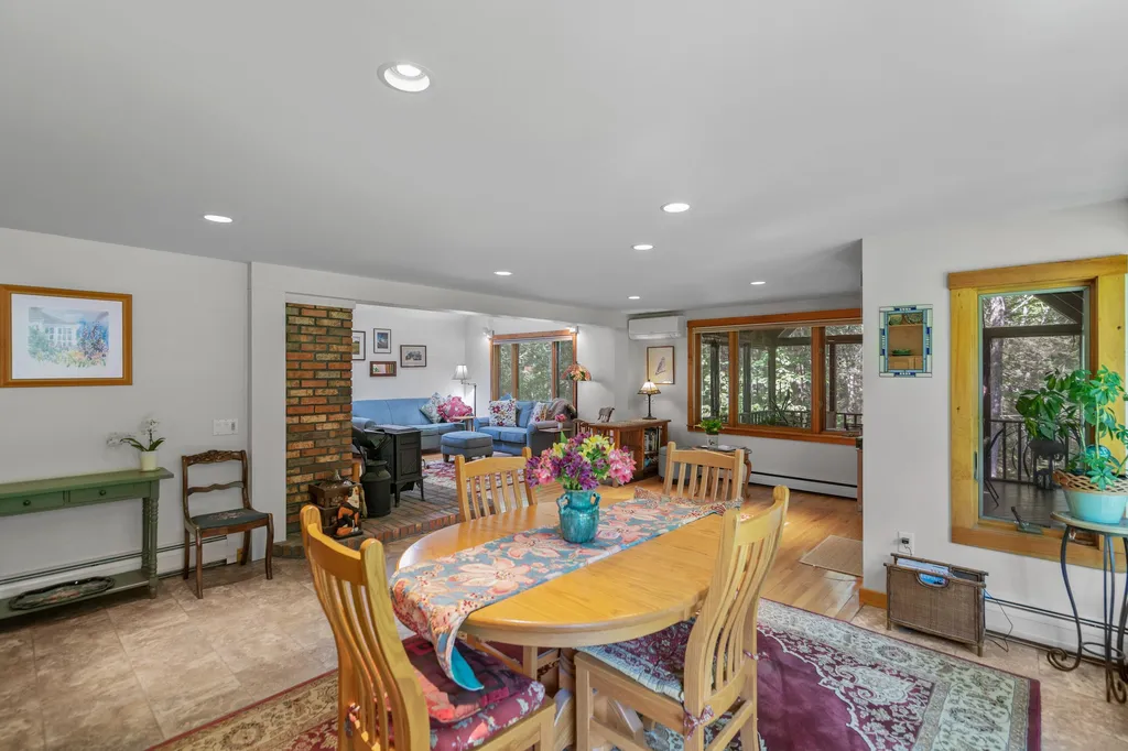 21 Allens Avenue Lee NH 03861