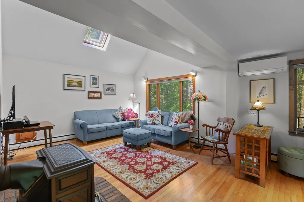 21 Allens Avenue Lee NH 03861