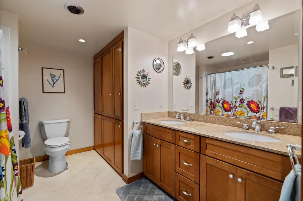 21 Allens Avenue Lee NH 03861