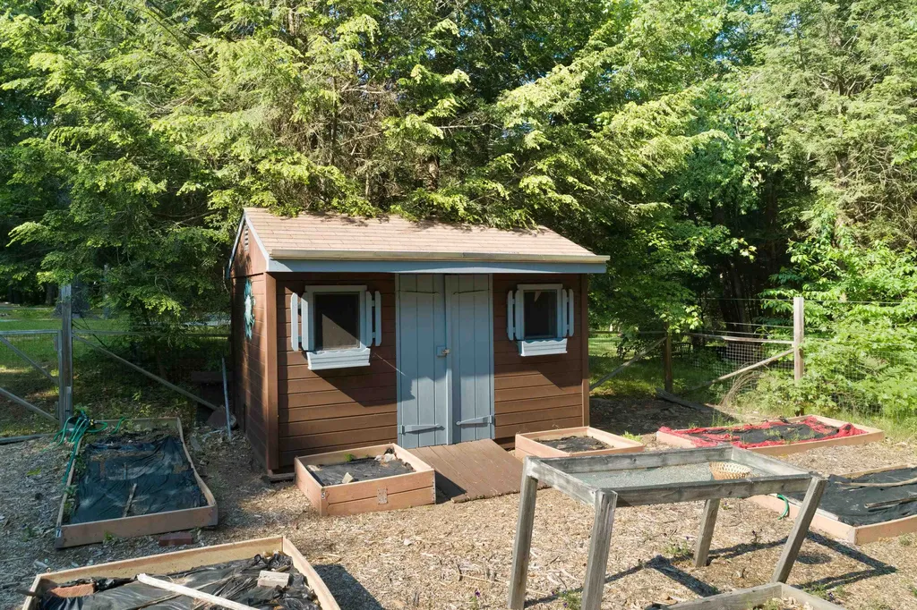 21 Allens Avenue Lee NH 03861