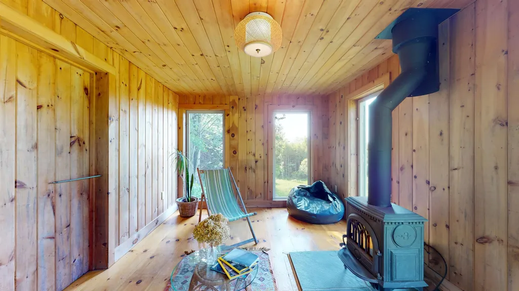1595 Delong Road Cornwall VT 05753