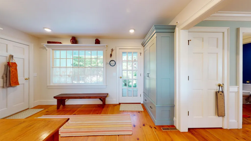 1595 Delong Road Cornwall VT 05753
