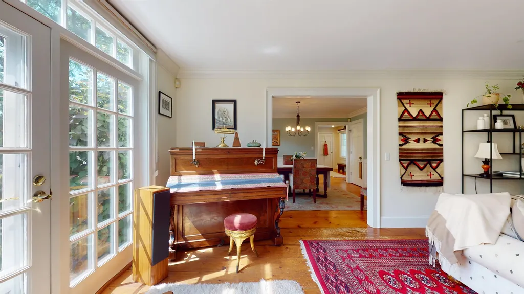 1595 Delong Road Cornwall VT 05753