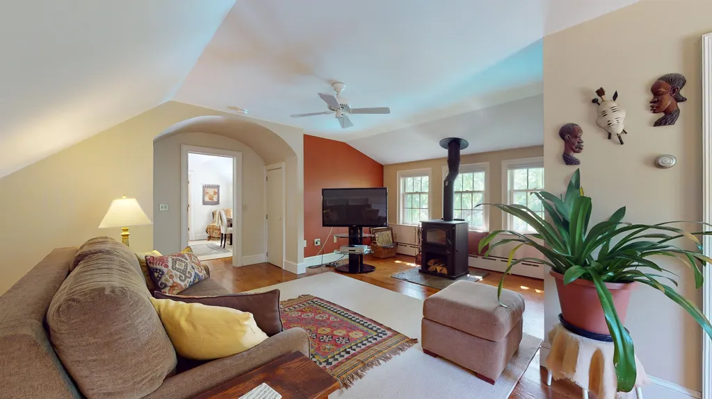 1595 Delong Road Cornwall VT 05753