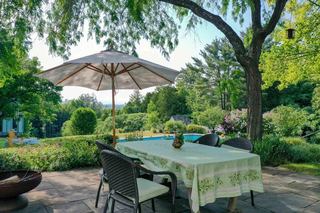 1595 Delong Road Cornwall VT 05753