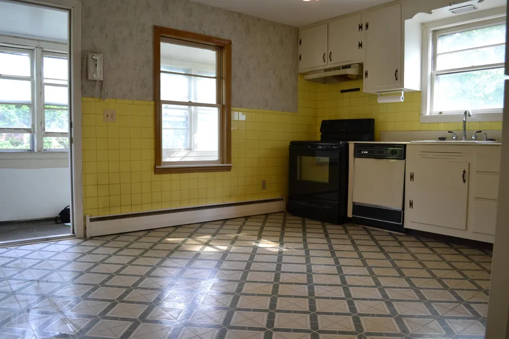 158 Biron Street Manchester NH 03102