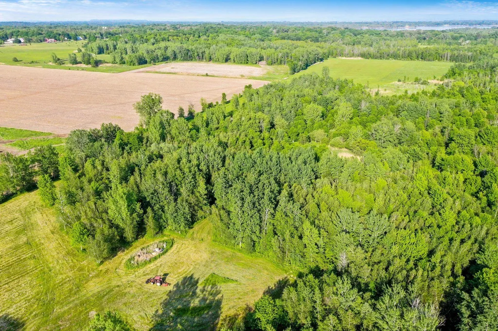 30 Senesac Place Isle La Motte VT 05463