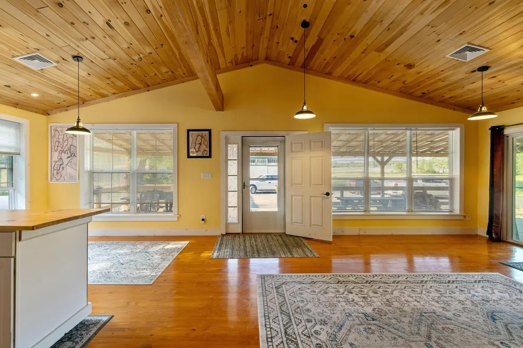 30 Senesac Place Isle La Motte VT 05463