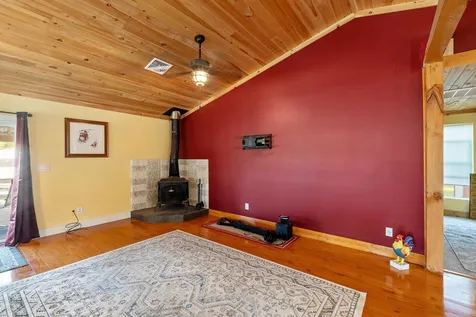 30 Senesac Place Isle La Motte VT 05463