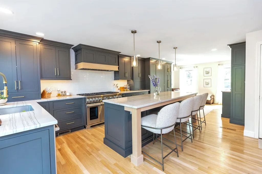 2180 Elm Street Manchester NH 03104