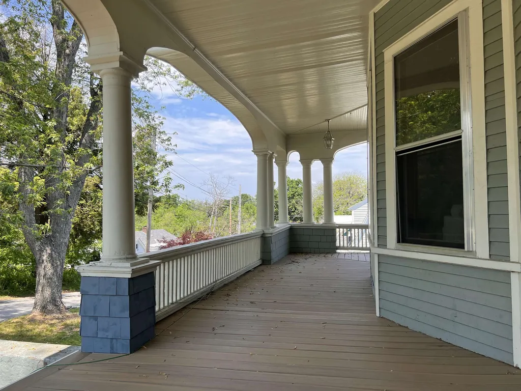 20 Highland Avenue Claremont NH 03743