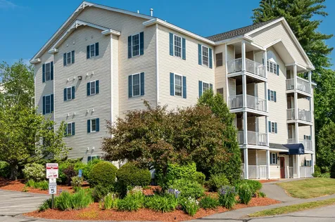 9 Crosswoods Path Boulevard Merrimack NH 03054