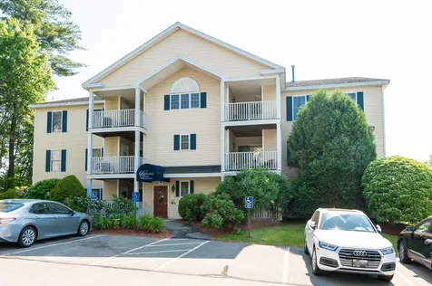9 Crosswoods Path Boulevard Merrimack NH 03054