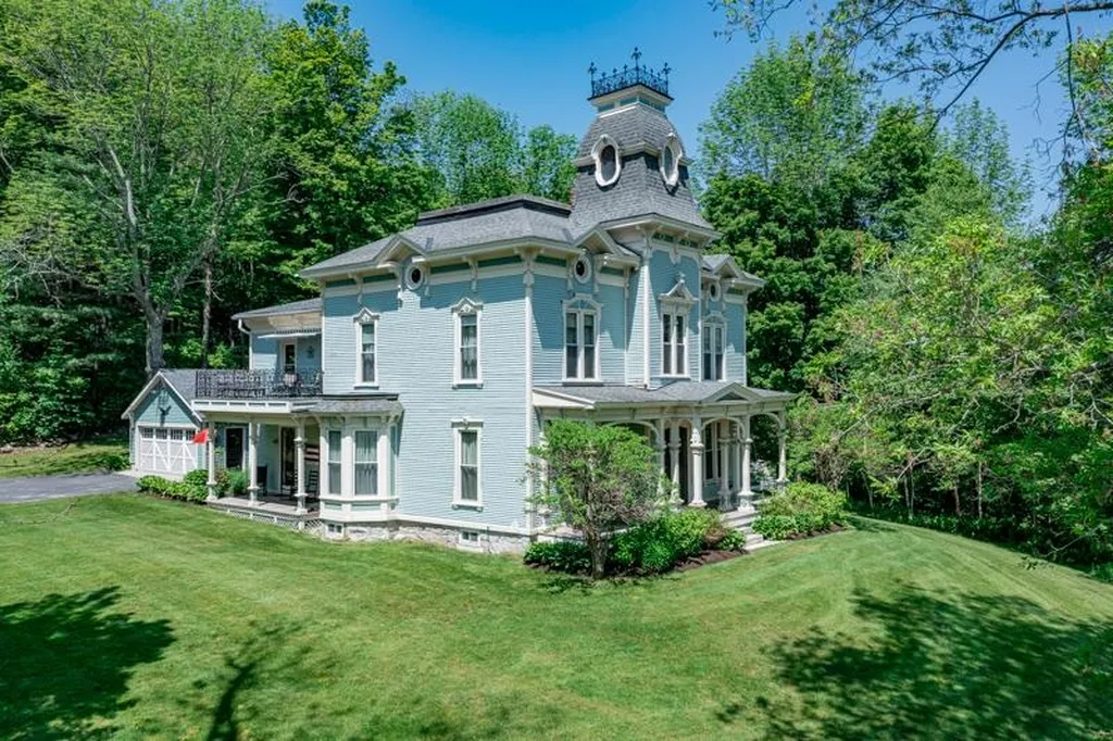 62 Raymond Road Danby VT 05739