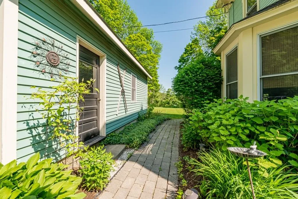 62 Raymond Road Danby VT 05739