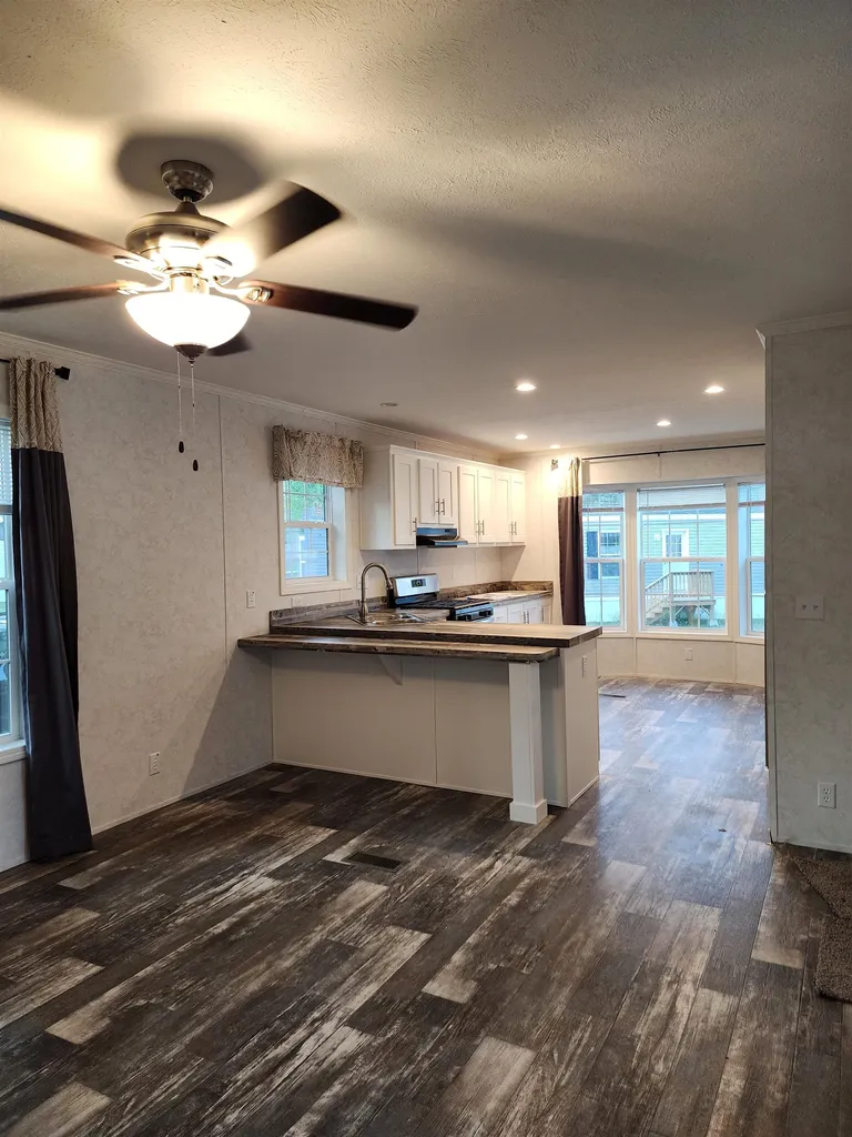 22 Elizabeth Drive Boscawen NH 03303