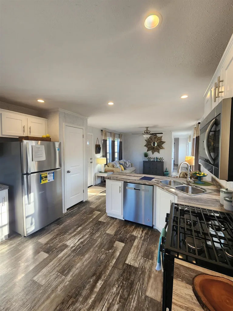 22 Elizabeth Drive Boscawen NH 03303