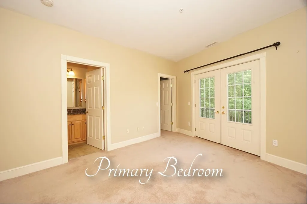 7 Chester Road Derry NH 03038