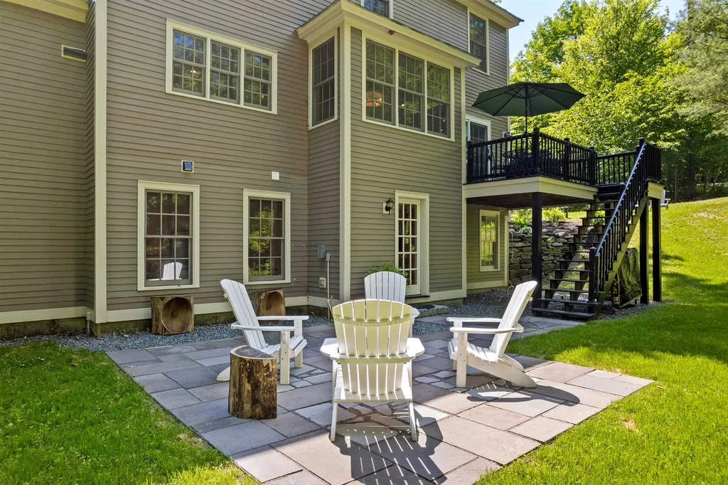 814 Noyes Lane Hartford VT 05059
