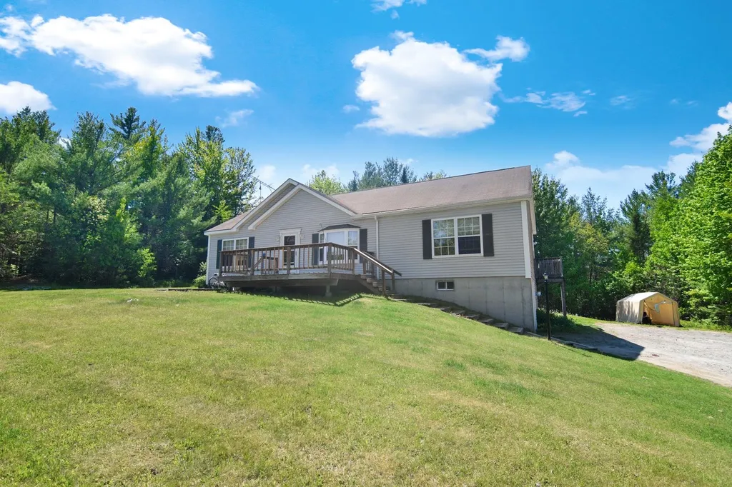 11 Cleo's Way Bethlehem NH 03574