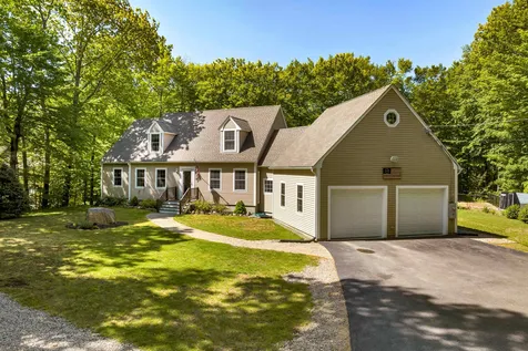 7 Pointe Sewall Road Wolfeboro NH 03894