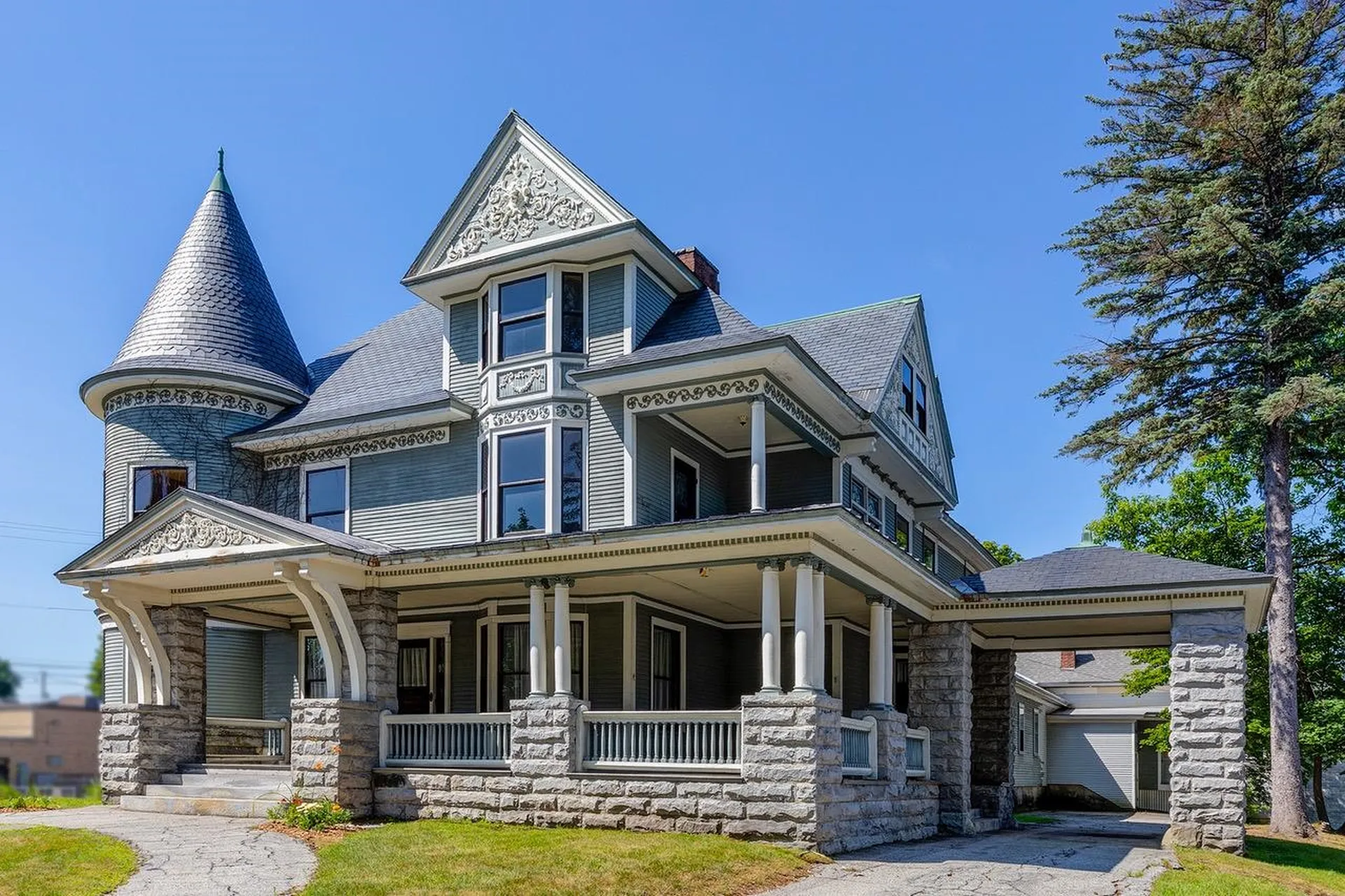 98 North Main Street Newport NH 03773