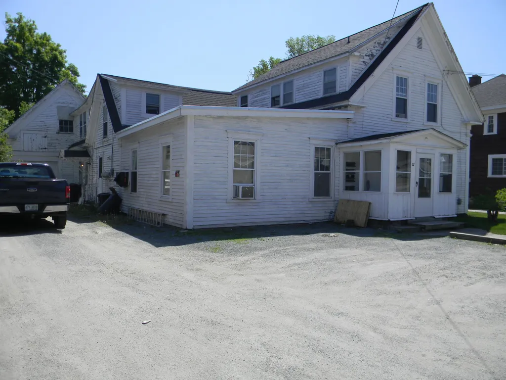 27 State Street Northumberland NH 03582