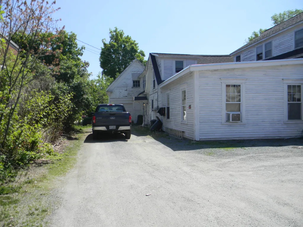 27 State Street Northumberland NH 03582