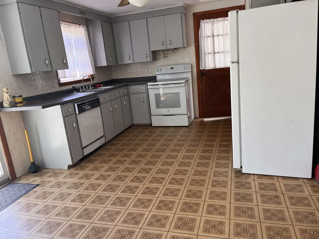 10 Third Street Somersworth NH 03878