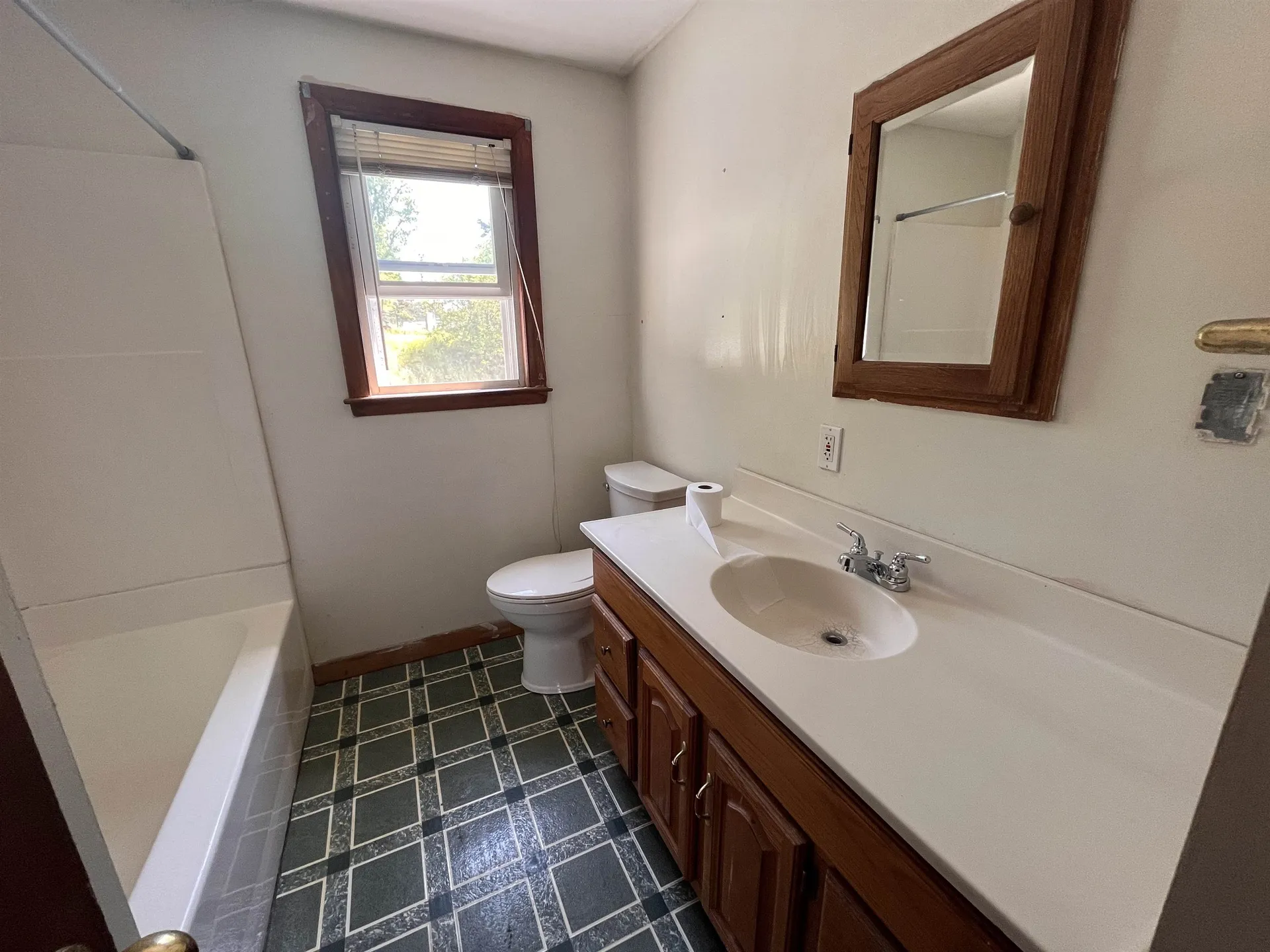 10 Third Street Somersworth NH 03878