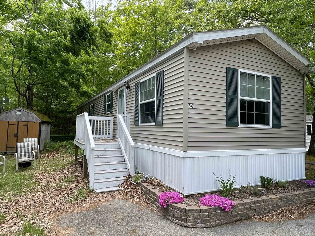 36 Evergreen Terrace Lee NH 03861