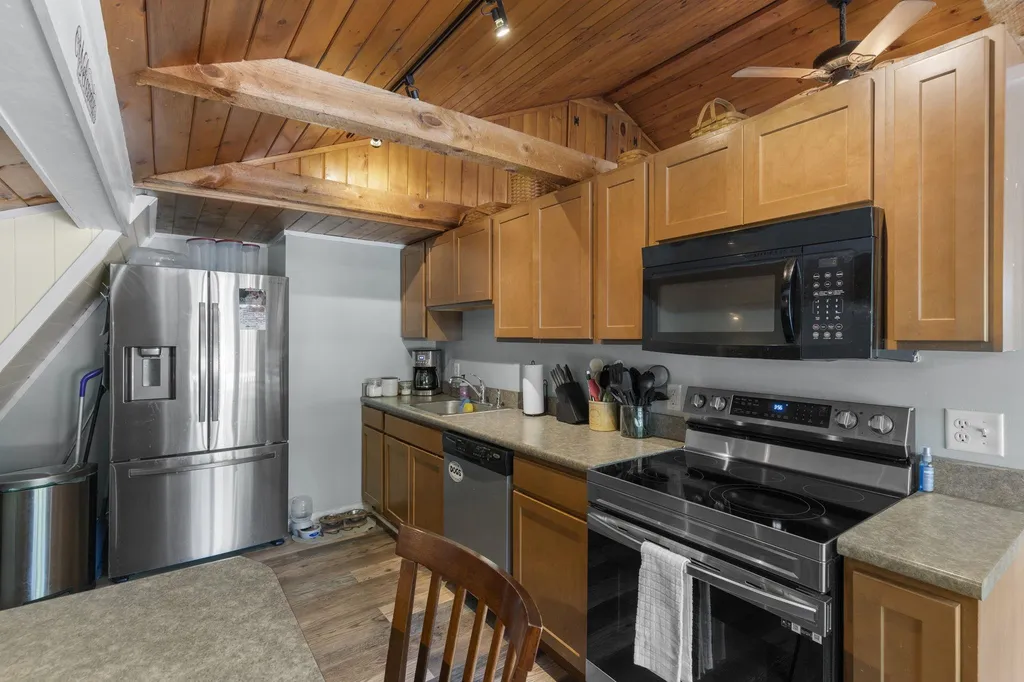 98 Greenhill Road Barrington NH 03825