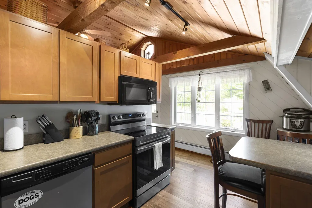 98 Greenhill Road Barrington NH 03825