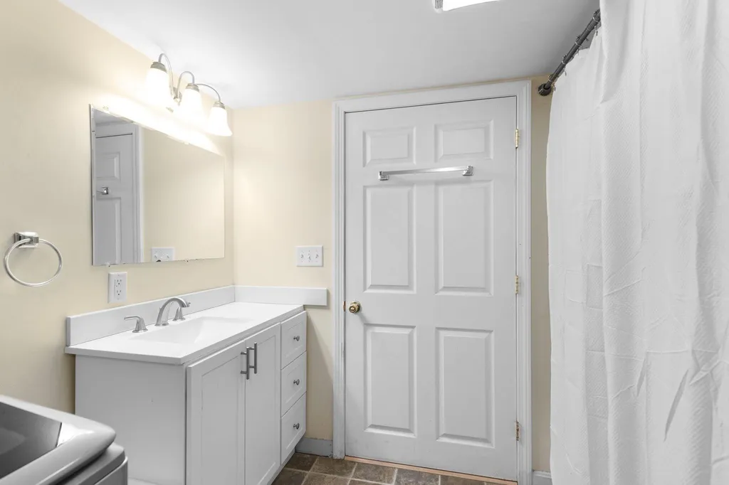 98 Greenhill Road Barrington NH 03825