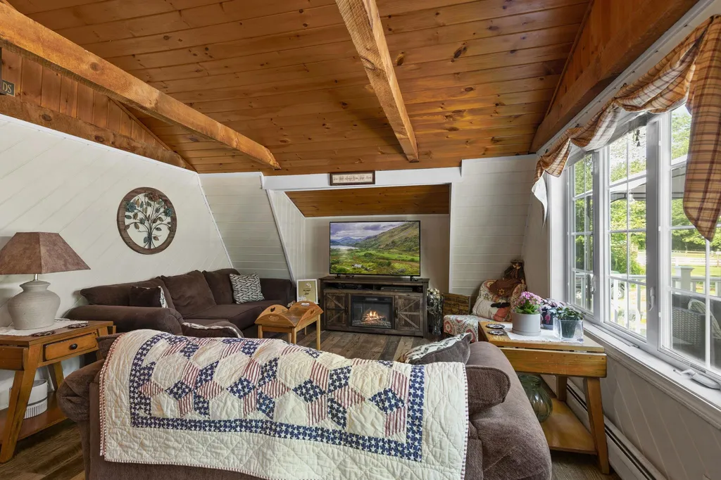 98 Greenhill Road Barrington NH 03825