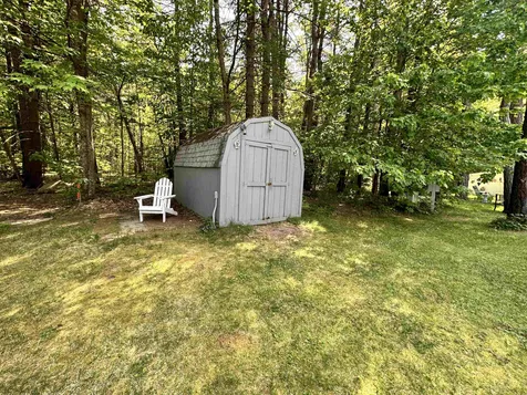 28 Hemlock Drive Tamworth NH 03886