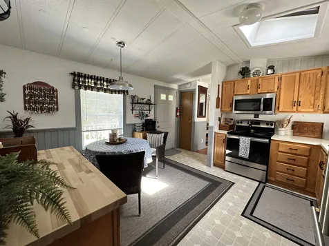 28 Hemlock Drive Tamworth NH 03886