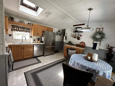 28 Hemlock Drive Tamworth NH 03886