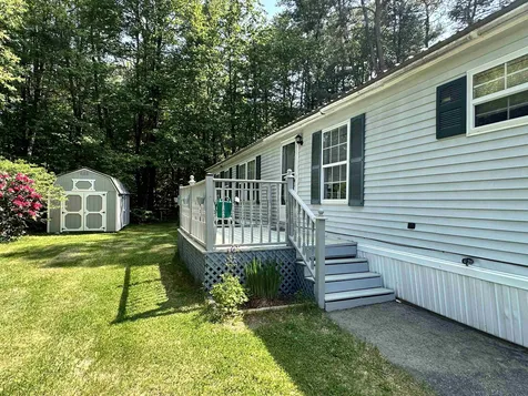 28 Hemlock Drive Tamworth NH 03886