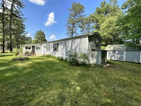 28 Hemlock Drive Tamworth NH 03886