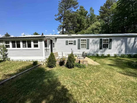 28 Hemlock Drive Tamworth NH 03886