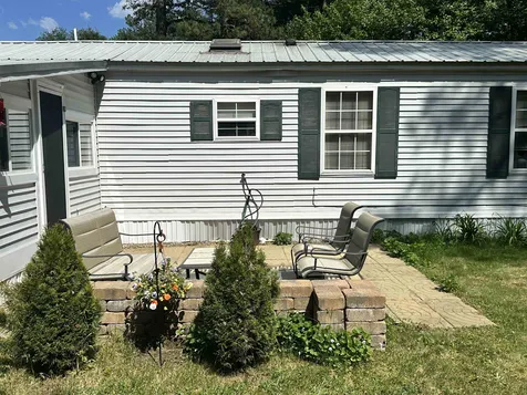 28 Hemlock Drive Tamworth NH 03886