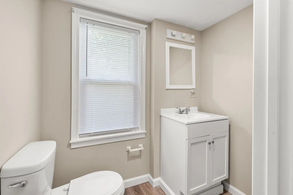 81 Winter Street Laconia NH 03246