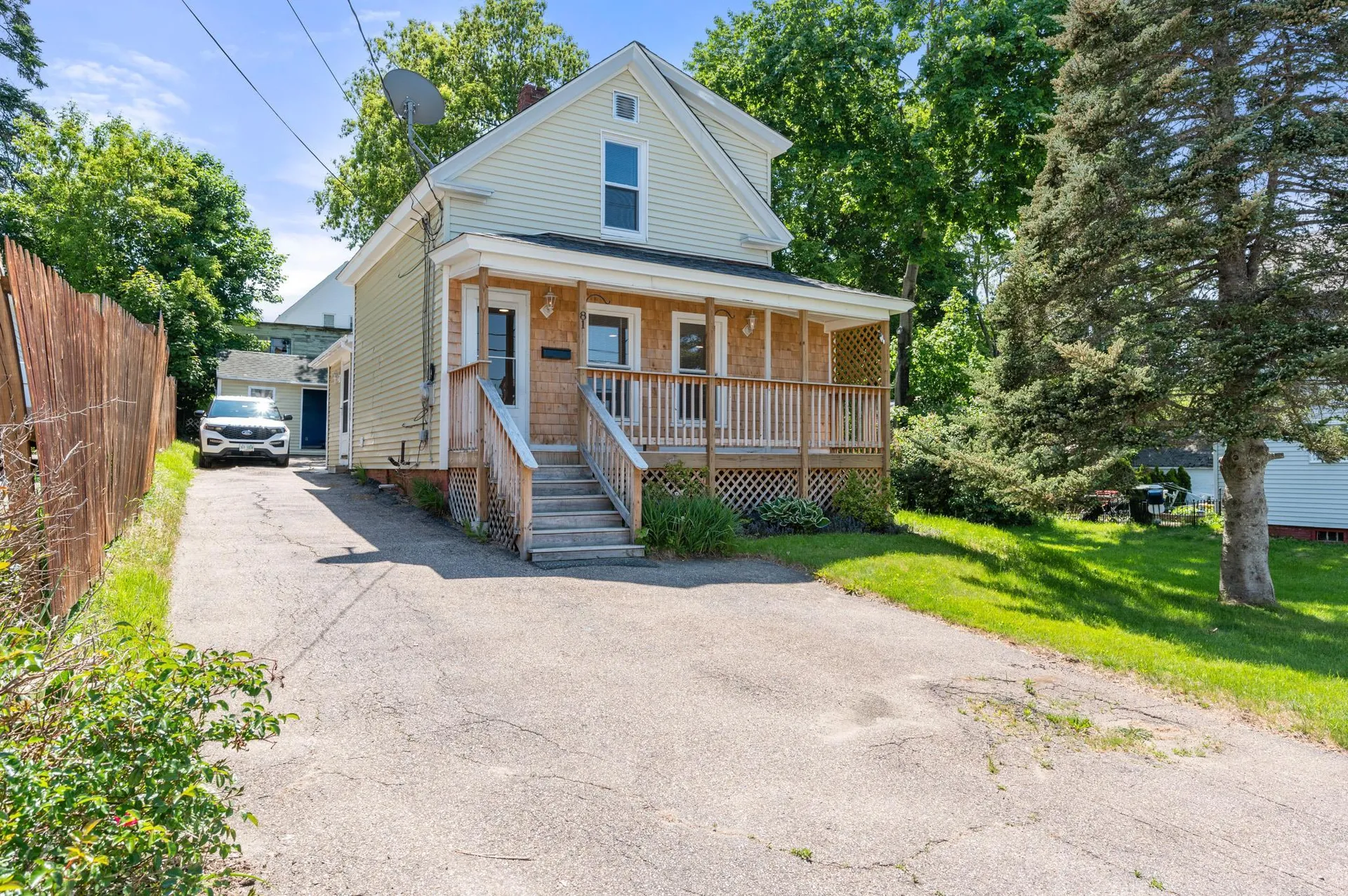 81 Winter Street Laconia NH 03246