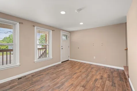81 Winter Street Laconia NH 03246
