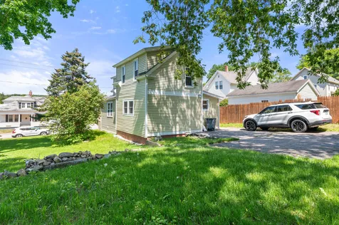 81 Winter Street Laconia NH 03246