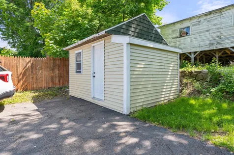 81 Winter Street Laconia NH 03246