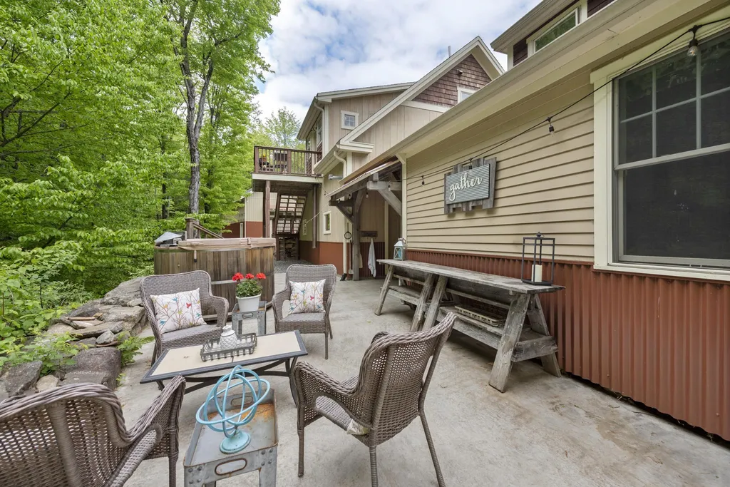 527 Mount Cardigan Road Alexandria NH 03222