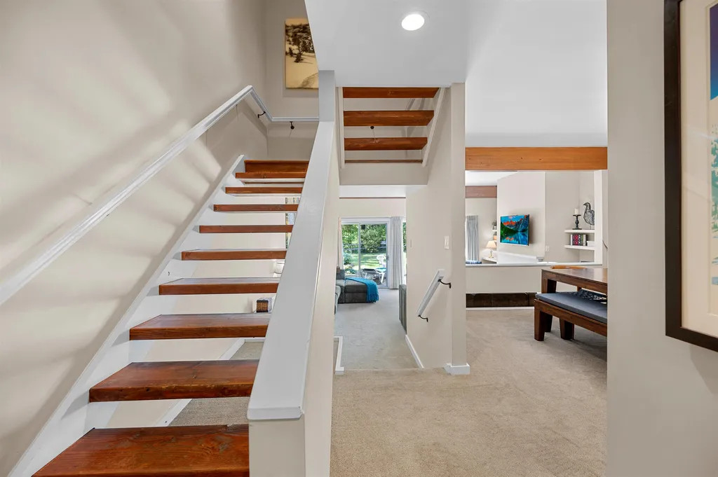 329 Topnotch Drive Stowe VT 05672