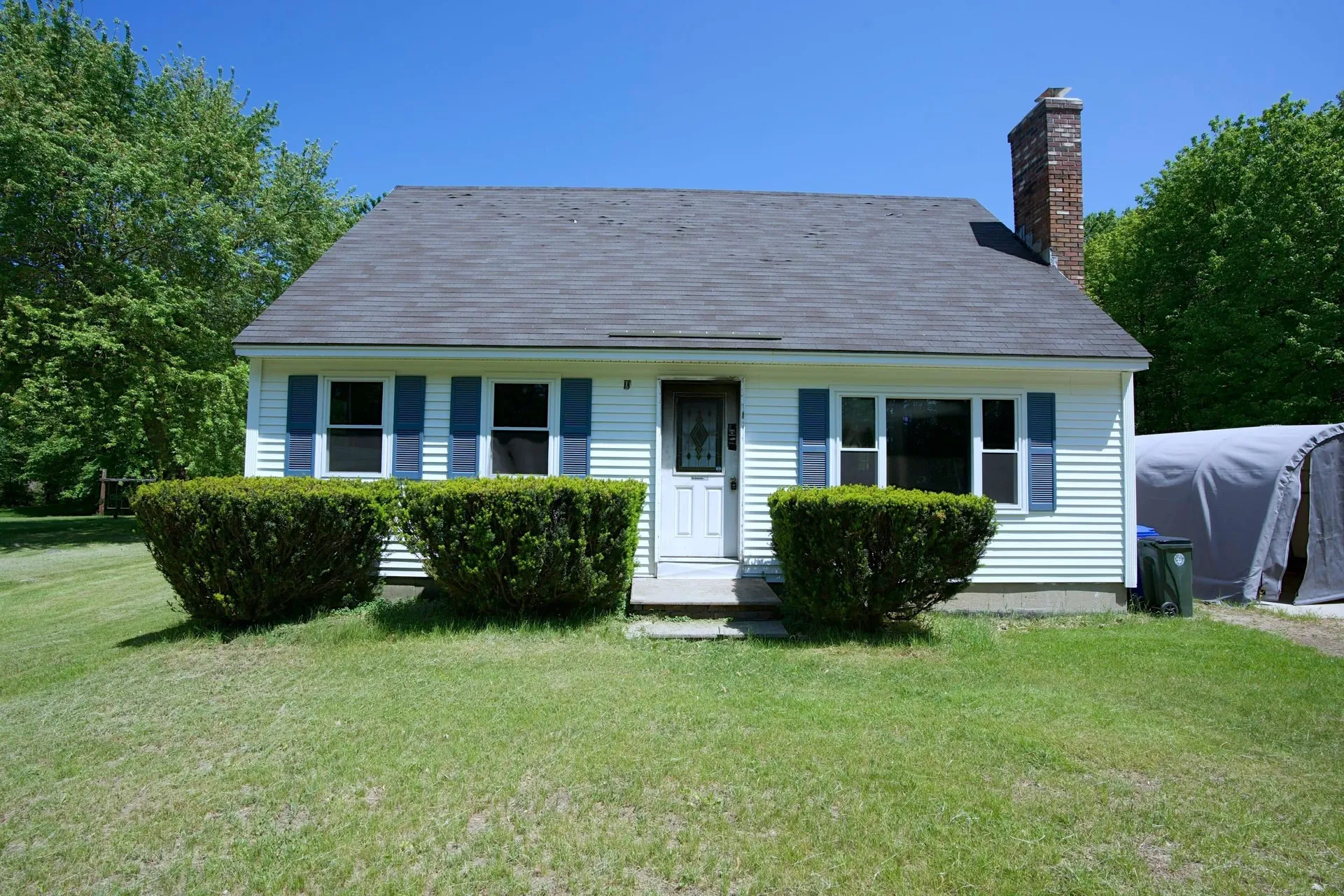 360 Leda Avenue Manchester NH 03104